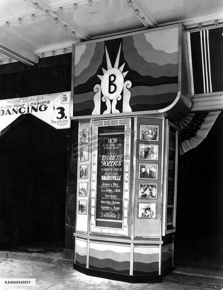 Broadway Cinema, Brooklyn,  New York City, circa 1934