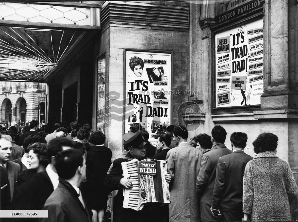 THE LONDON PAVILION, PICCADILLY CIRCUS  IT'S TRAD DAD