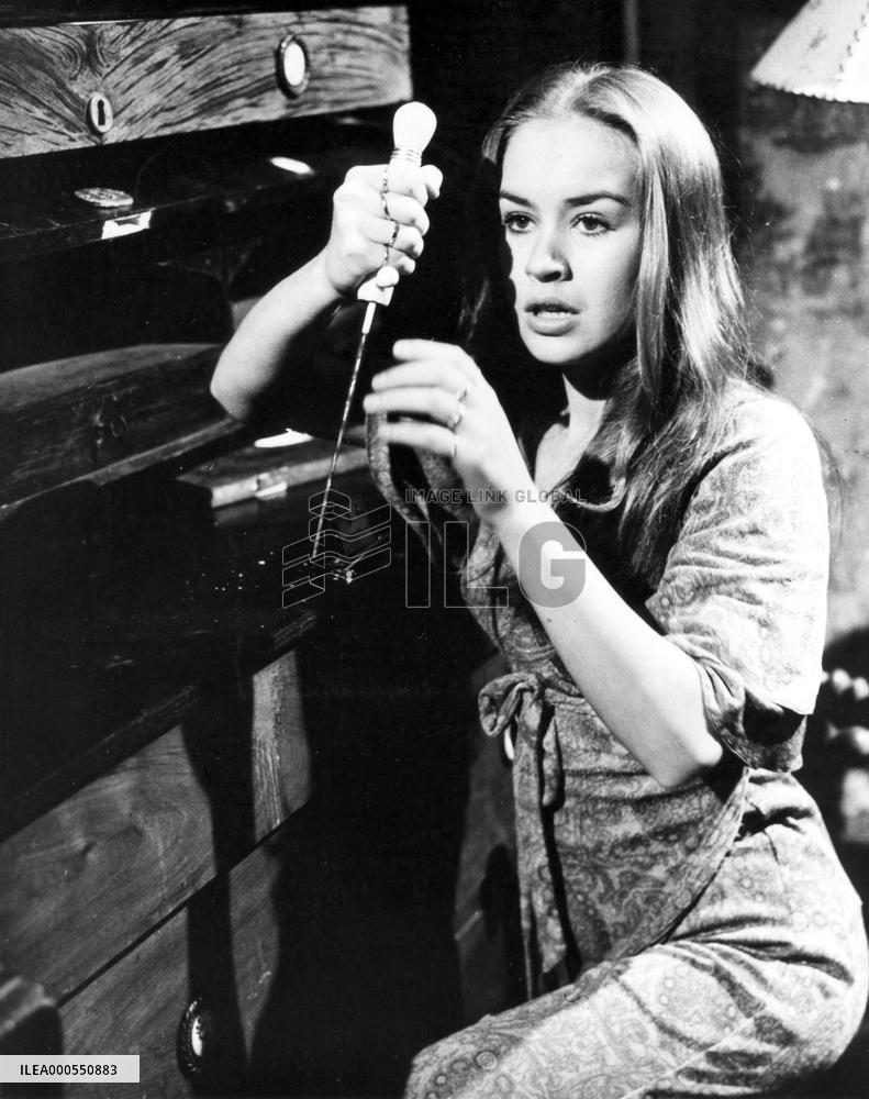 LA NOVIA ENSANGRENTADA