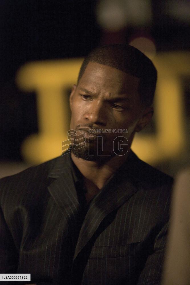 JAMIE FOXX as the urbane and dead smart Detective Ricardo Tu