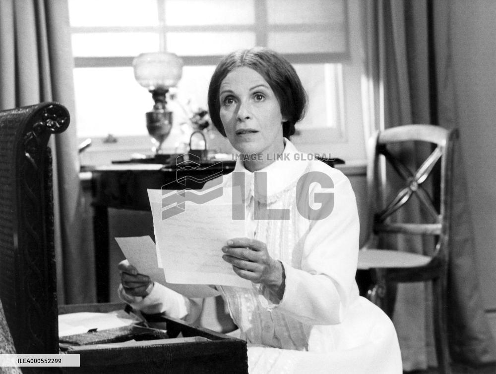 FLORENCE NIGHTINGALE