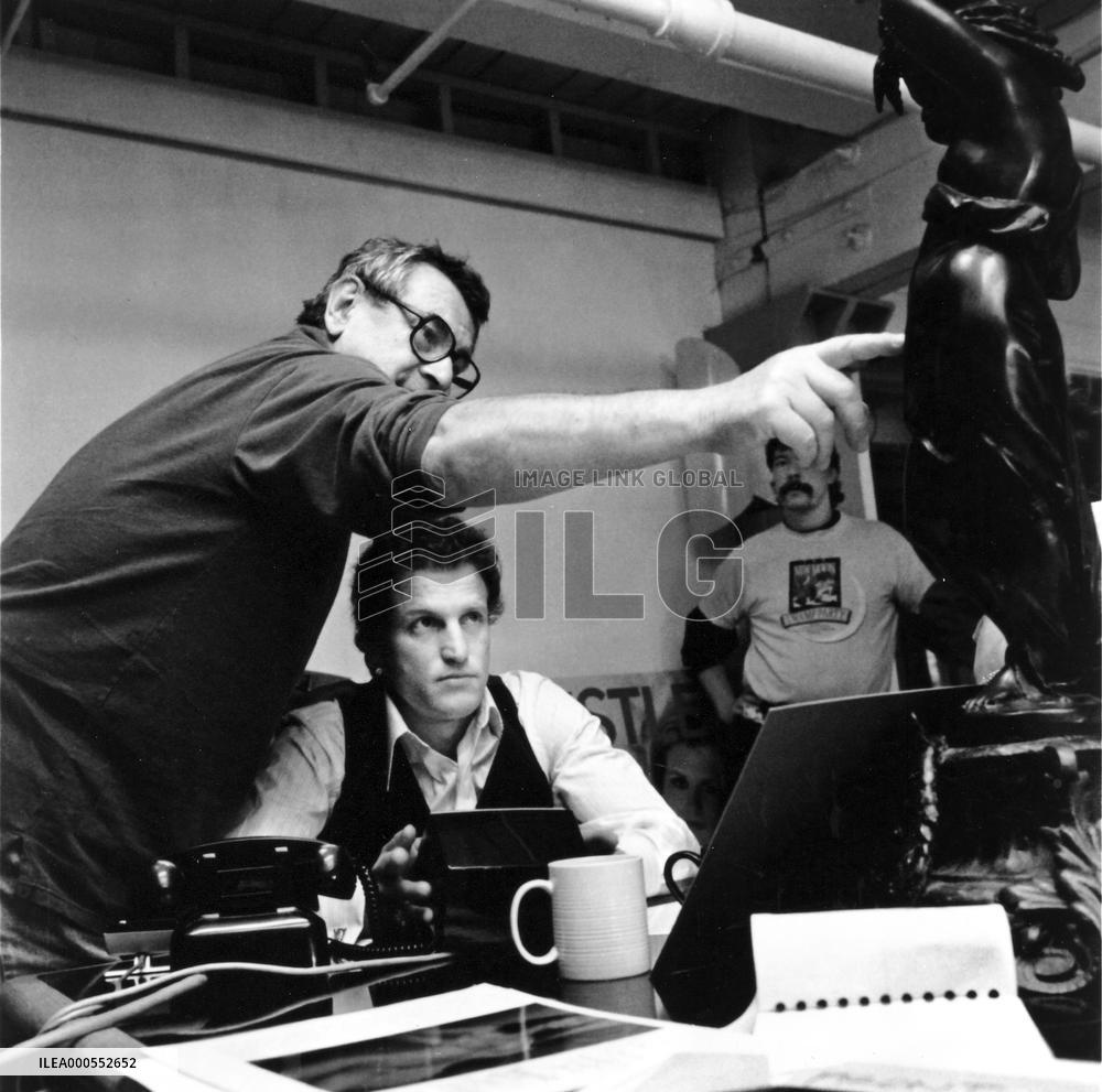 THE PEOPLE VS LARRY FLYNT  WOODY HARRELSON as Larry Flynt, D