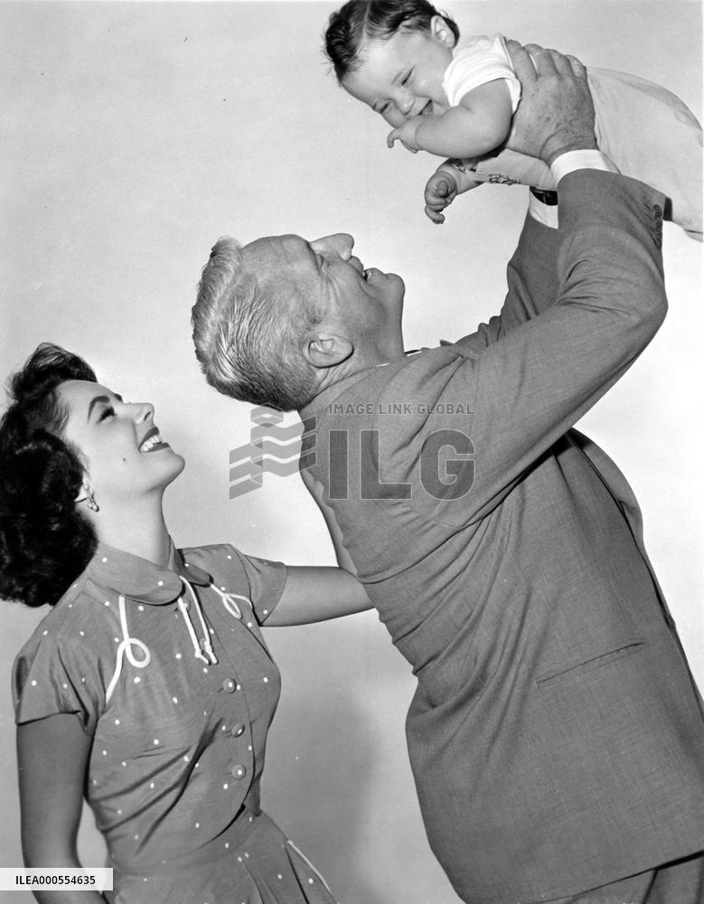 FATHER'S LITTLE DIVIDEND