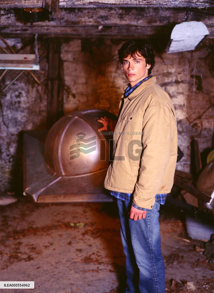 SMALLVILLE (Season 1) Tempest (Episode #227620) Trans #017