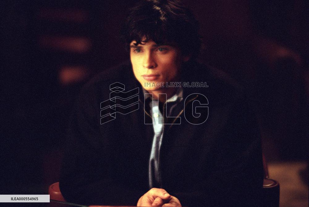 SMALLVILLE (Season 1) "Shimmer" (EP 227609) Roll 3