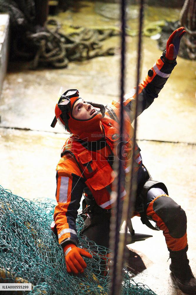 Jake Fischer (ASHTON KUTCHER) in a scene from THE GUARDIAN,