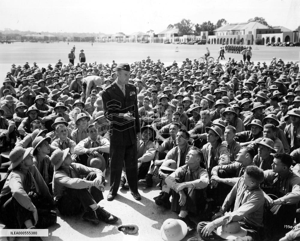 GUNG HO! : THE STORY OF CARLSON'S MAKIN ISLAND RAIDERS