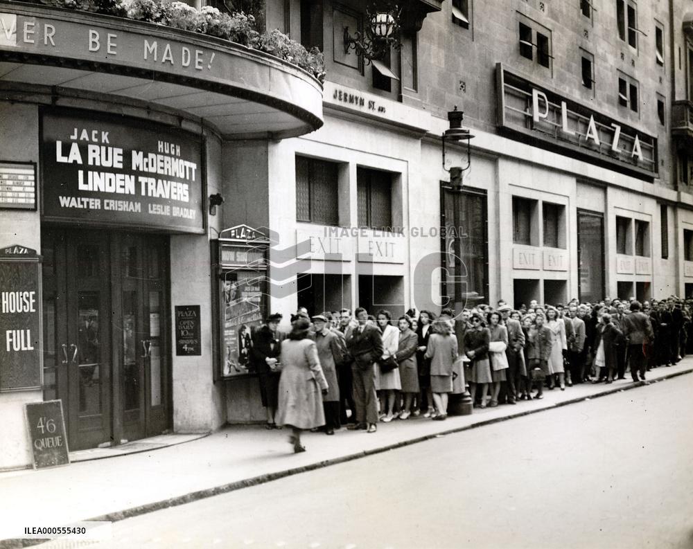 PLAZA CINEMA, Lower Regent Street, London has the House Full