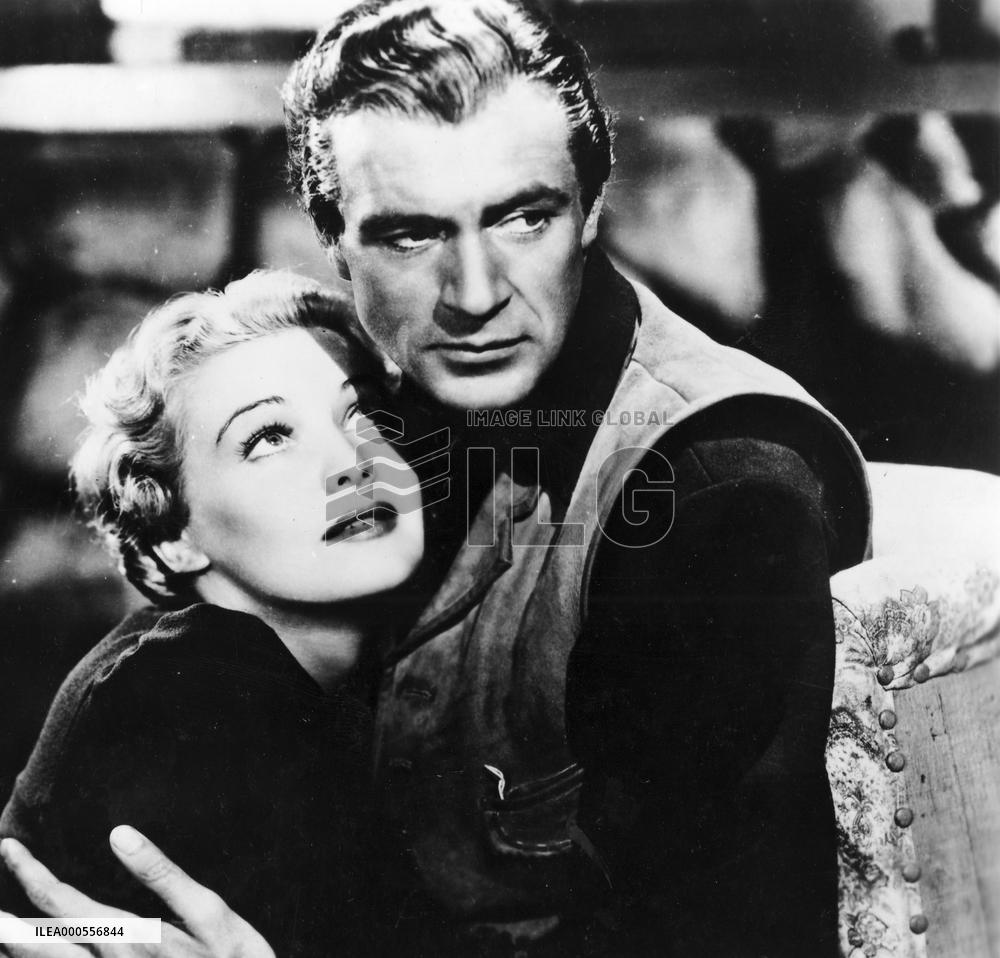 NORTH WEST MOUNTED POLICE