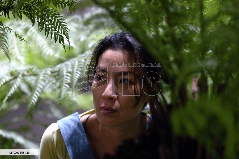 Sunshine Please contact the Twentieth Century Fox press offi