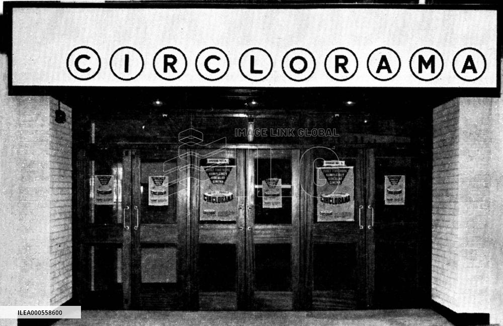 CIRCLORAMA  Piccadilly Circus The entrance in Denman Street