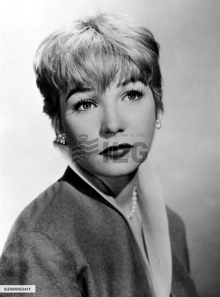 SHIRLEY MACLAINE  American Actress SHIRLEY MACLAINE  America