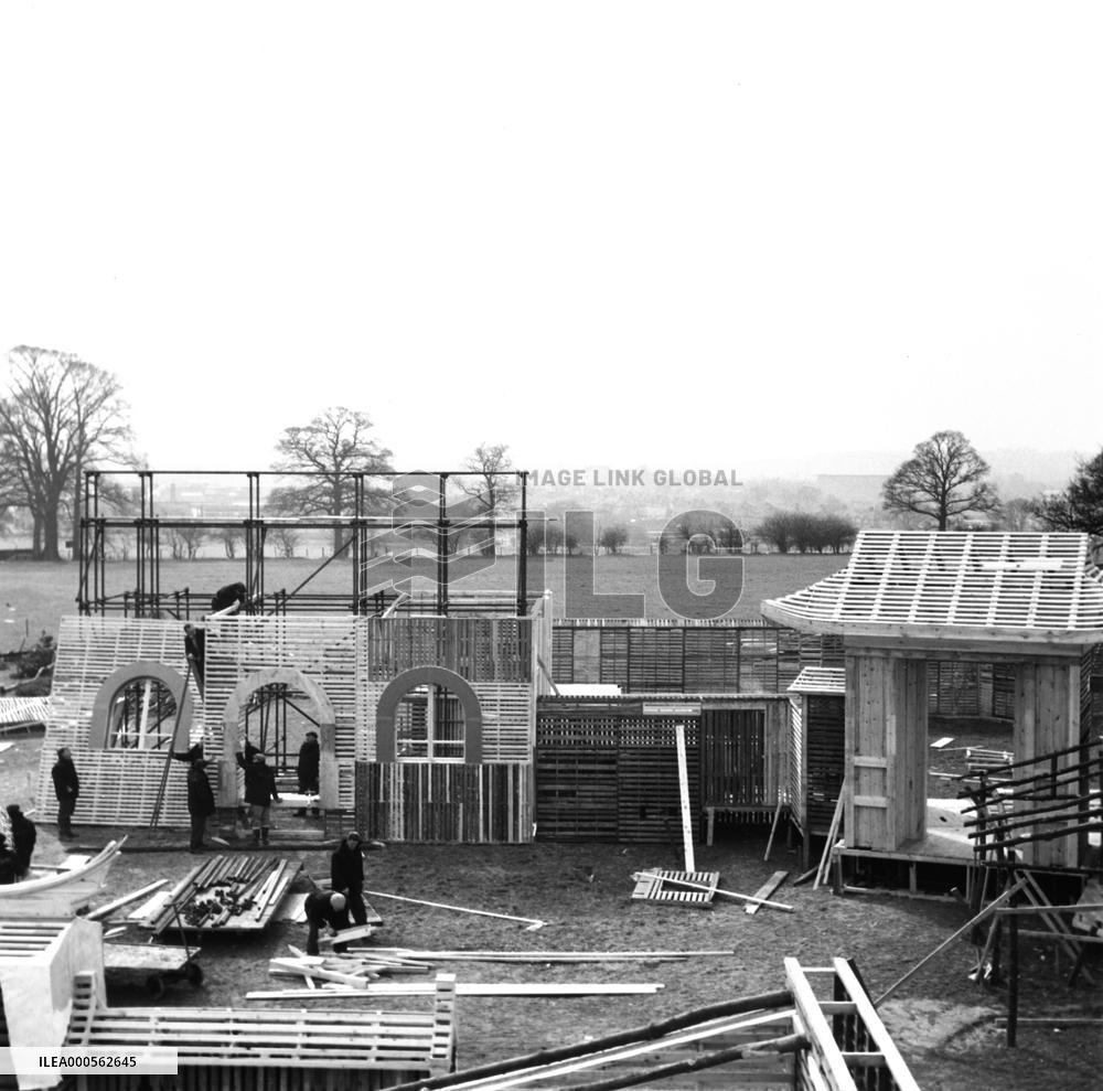 THE INN OF SIXTH HAPPINESS