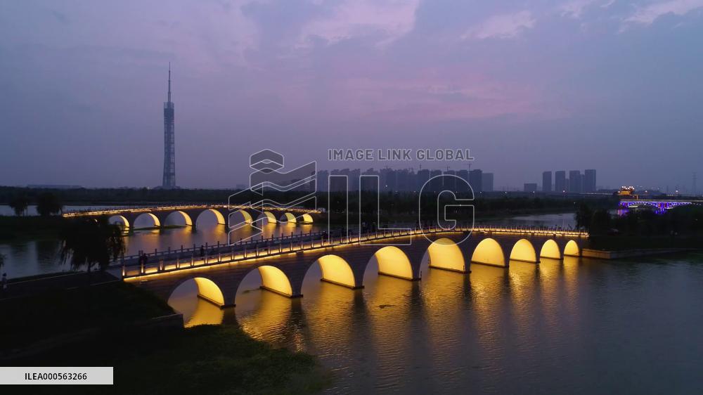 Li Canal Night