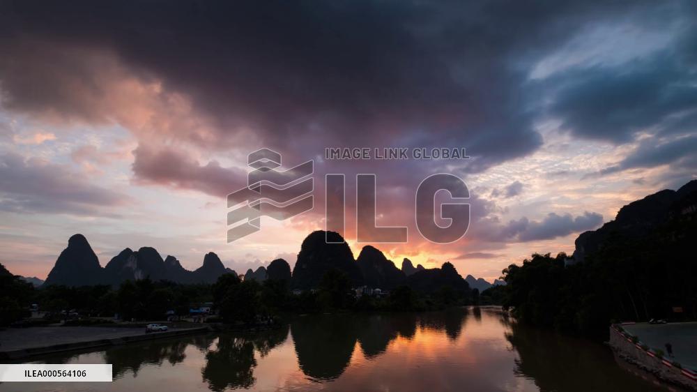 Time-lapse Footage of The River At Dusk in Yangshuo