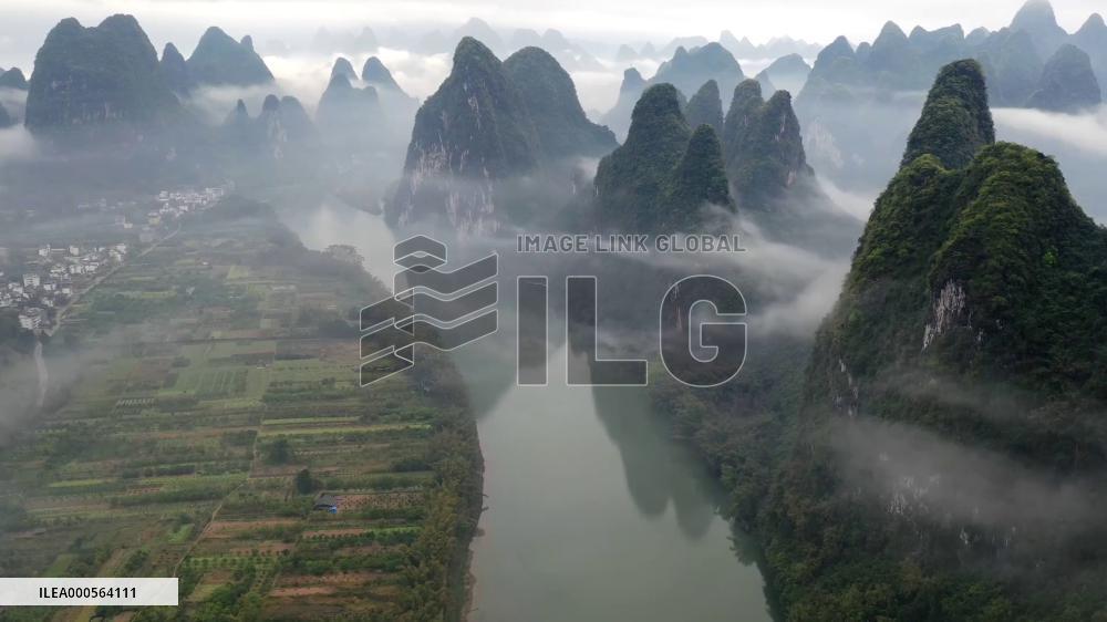 Time-lapse Footage Mountains Surrounded By Fog in Yangshuo