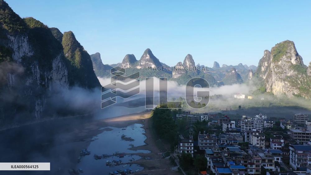 Time-lapse Footage Mountains Surrounded By Fog in Yangshuo