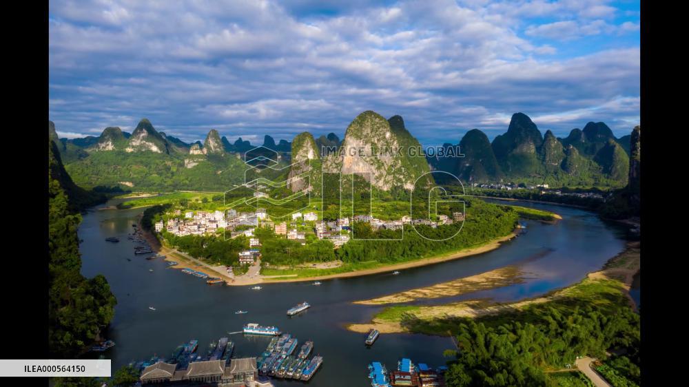 Drone Time-lapse Boats Sailing On The River In Yangshuo