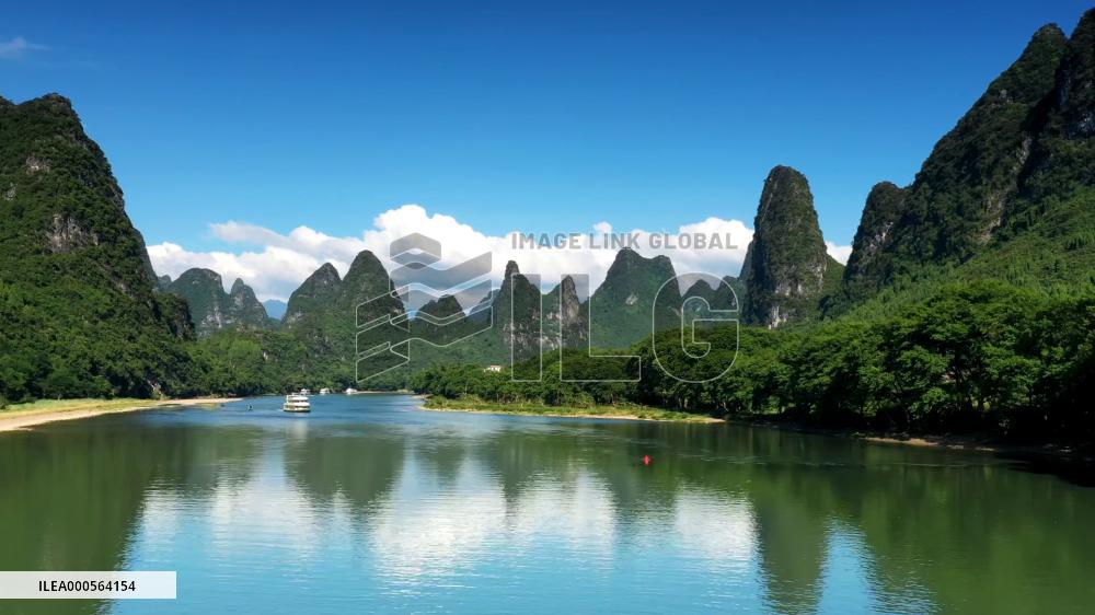 Drone Time-lapse Boats Sailing On The River In Yangshuo
