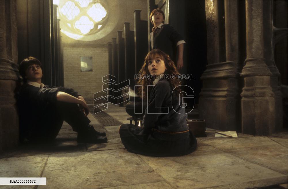 HARRY POTTER AND THE CHAMBER OF SECRETS