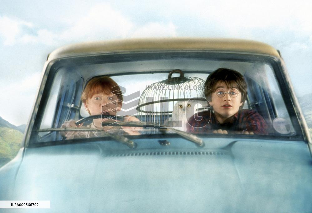 HARRY POTTER AND THE CHAMBER OF SECRETS