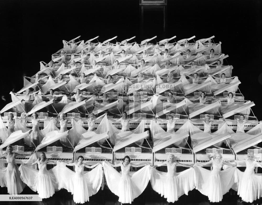 Gold Diggers Offilm (1935)