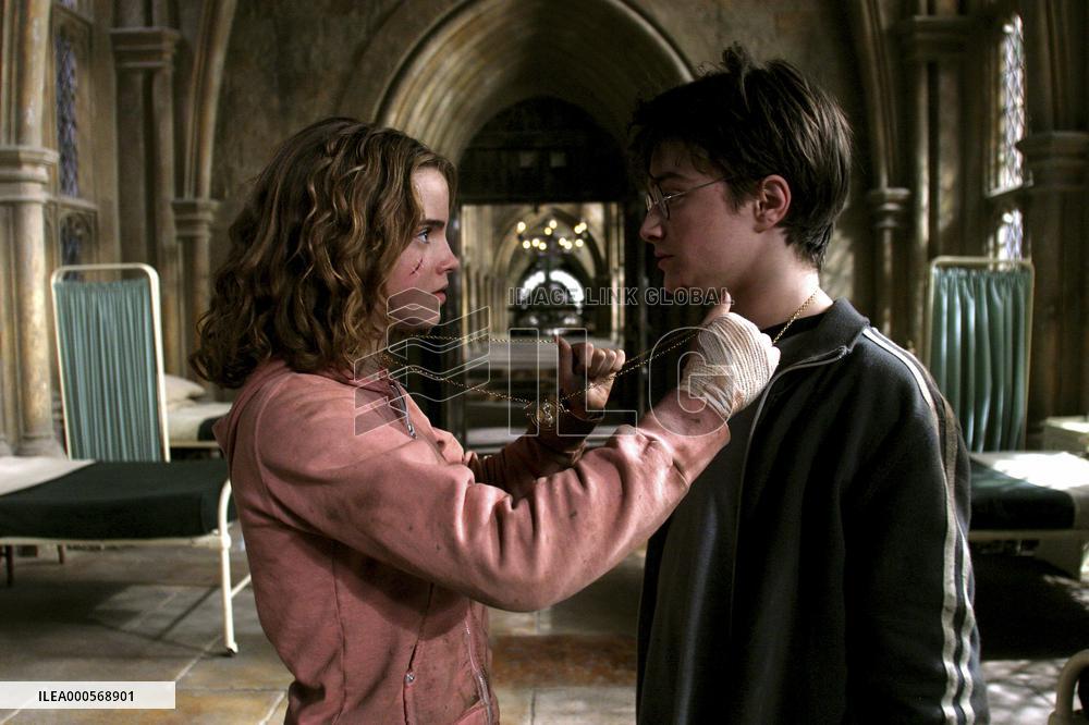 HARRY POTTER AND THE PRISONER OF AZKABAN