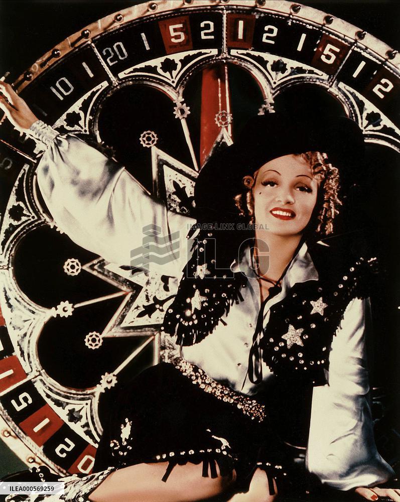 Destry Rides Again film (1939)