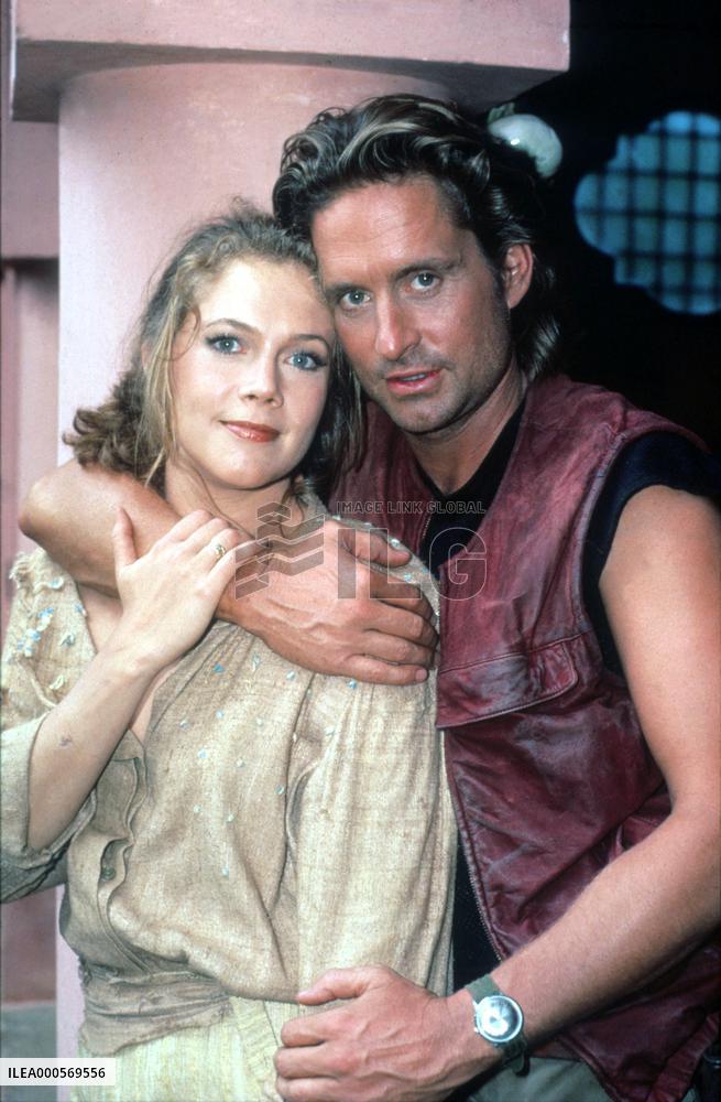 ROMANCING THE STONE