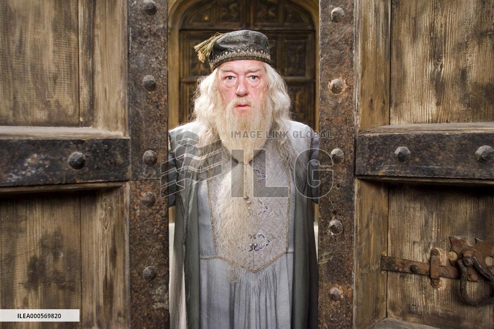 HARRY POTTER AND THE ORDER OF THE PHOENIX