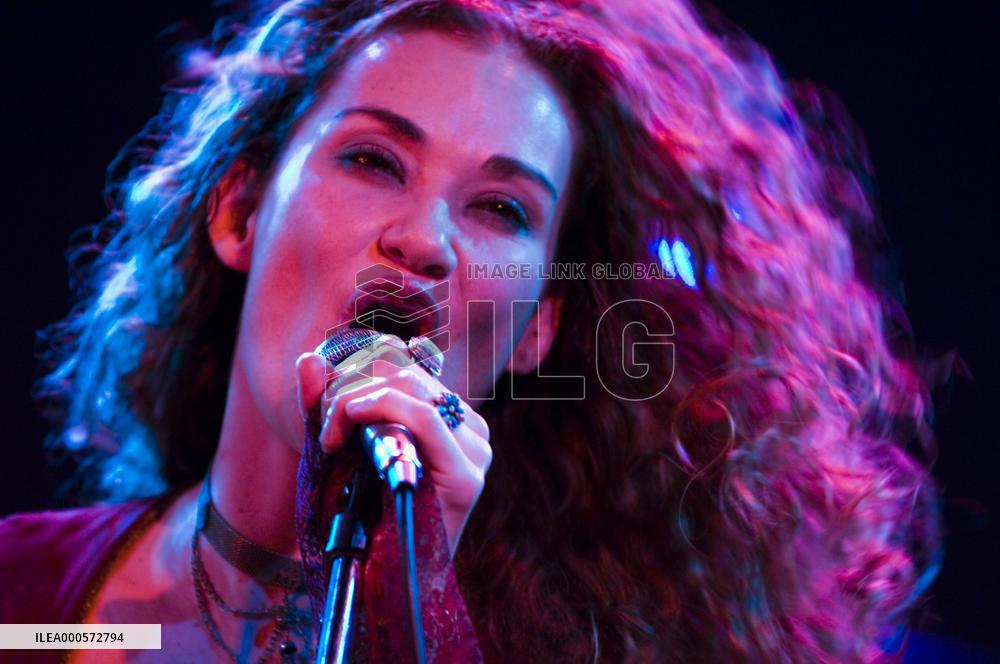 Dana Fuchs  Photo Credit: Abbot Genser  Copyright: © 20