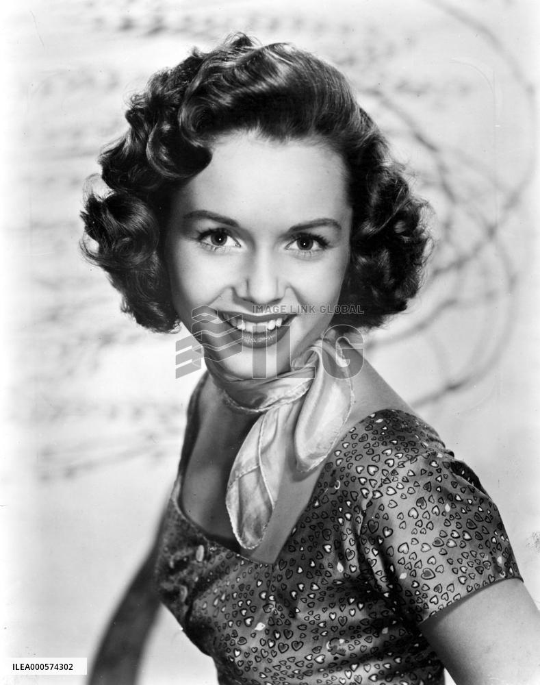 DEBBIE REYNOLDS    American actress DEBBIE REYNOLDS     Amer