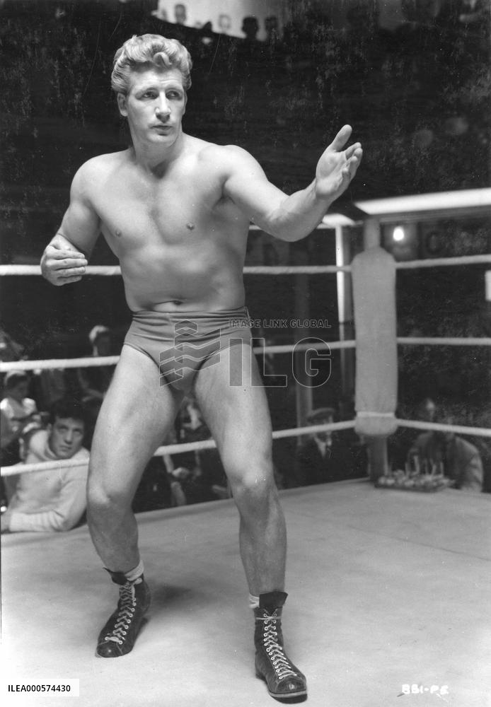 JOE ROBINSON Wrestler and actor JOE ROBINSON  Wrestler and a