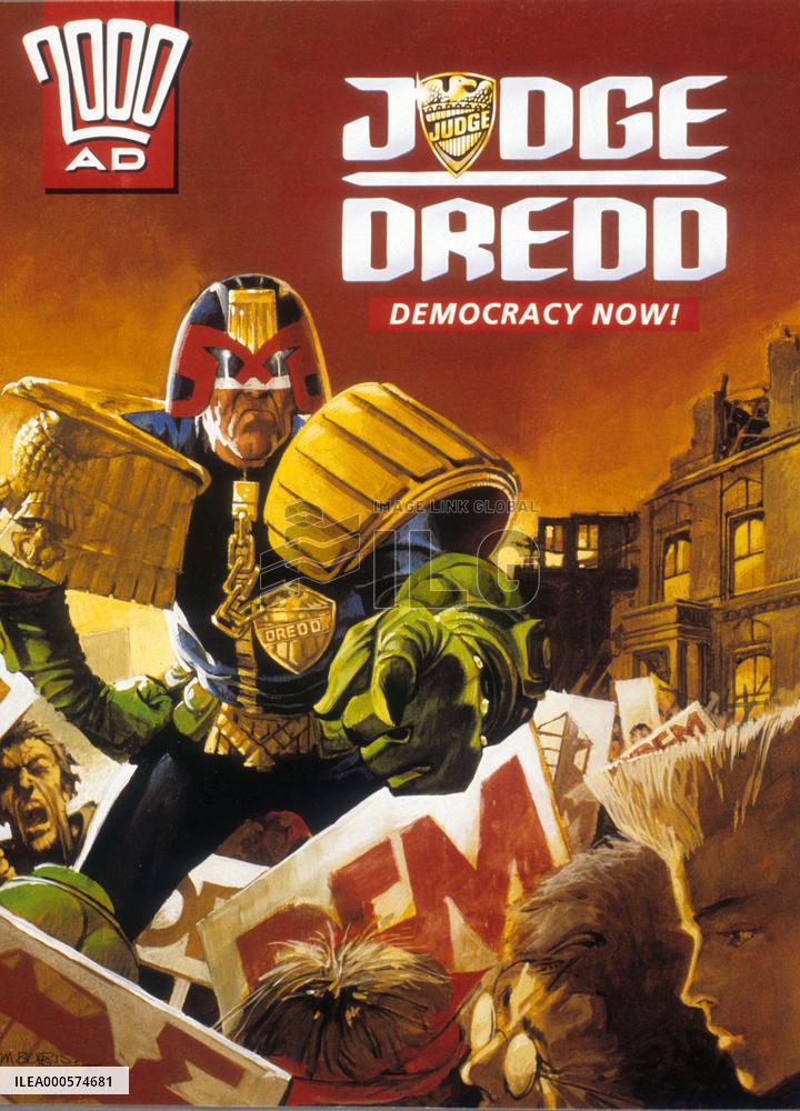 JUDGE DREDD  - 2000 A.D. MAGAZINE COVER