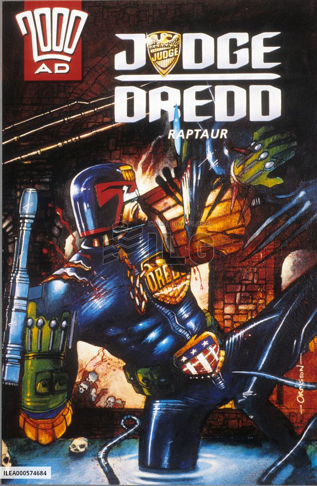 JUDGE DREDD  - 2000 A.D. MAGAZINE COVER