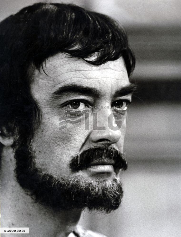 RICHARD JOHNSON British Actor RICHARD JOHNSON  British Actor