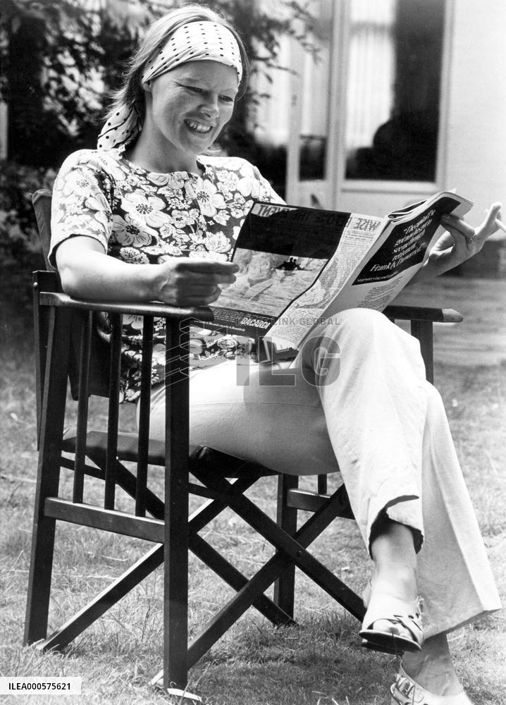 GLENDA JACKSON    British actress GLENDA JACKSON     British