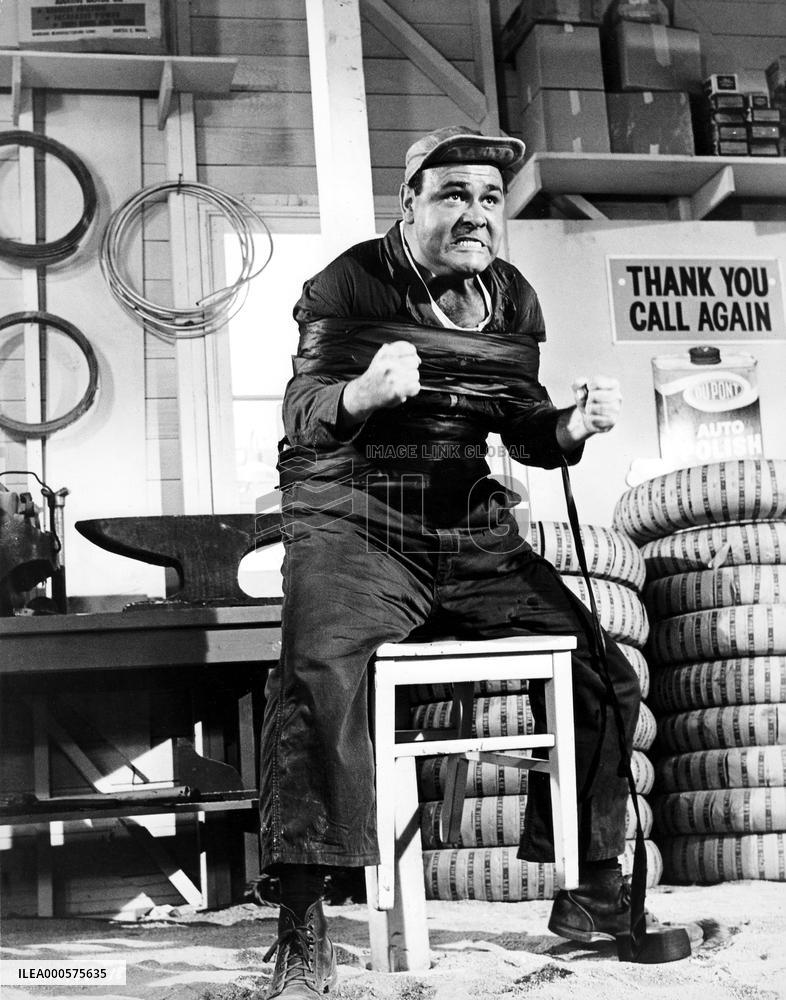 IT'A A MAD, MAD, MAD, MAD WORLD