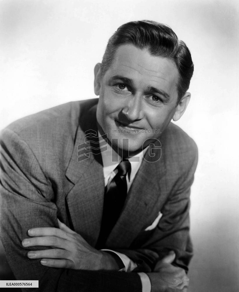 GENTLEMEN MARRY BRUNETTES