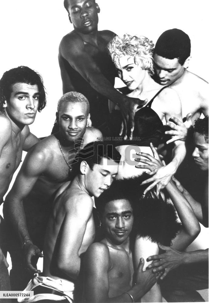 MADONNA: TRUTH OR DARE