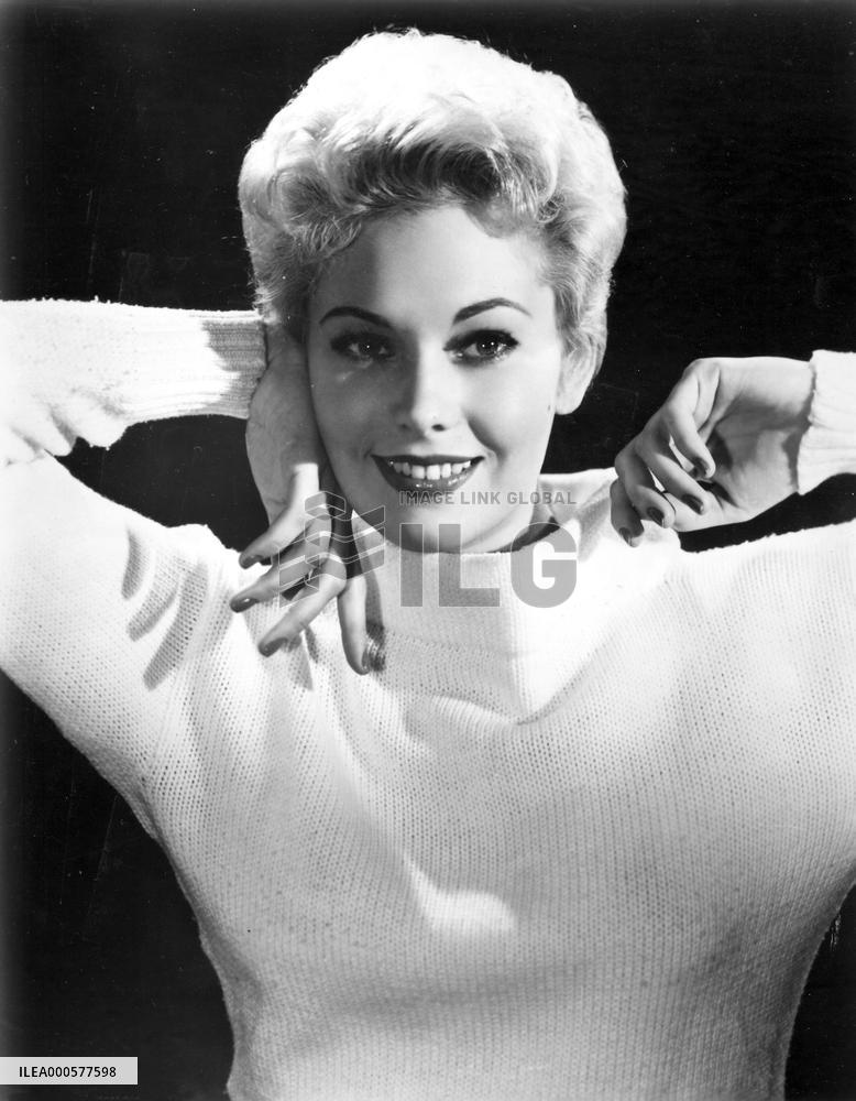 KIM NOVAK   American actress KIM NOVAK    American actress