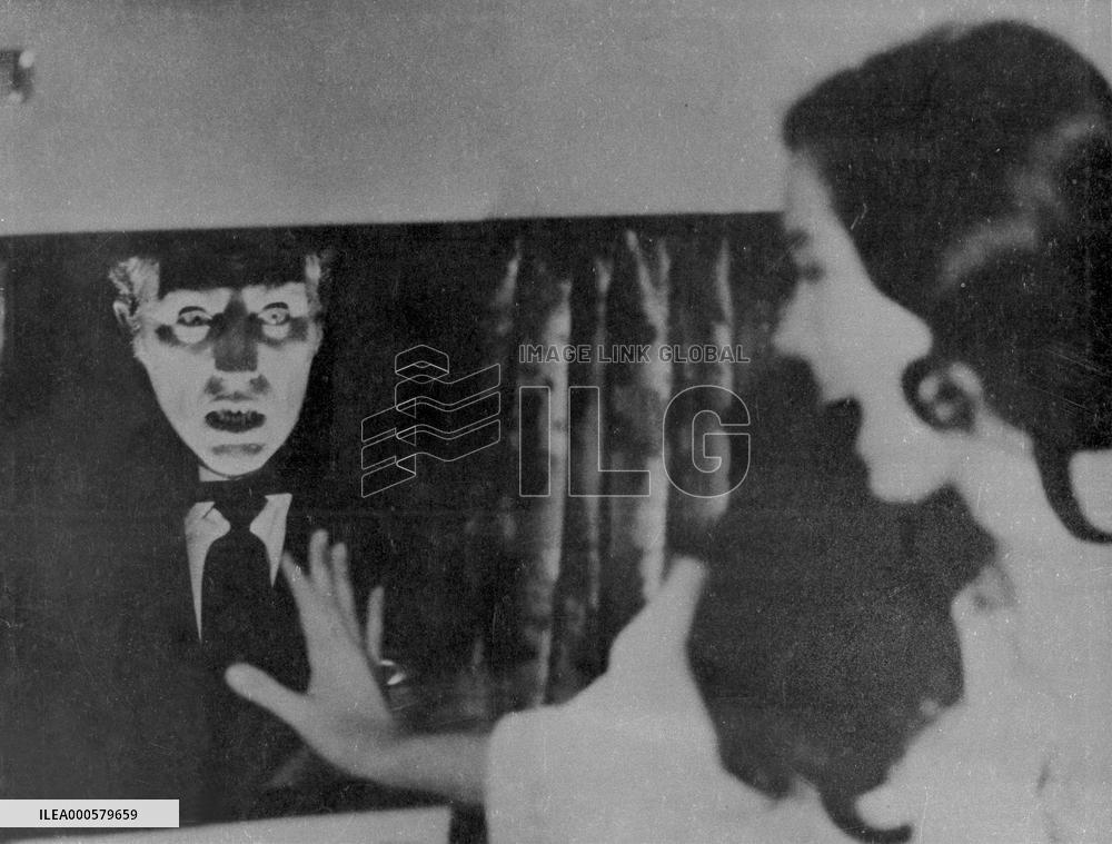 THE RETURN OF COUNT YORGA