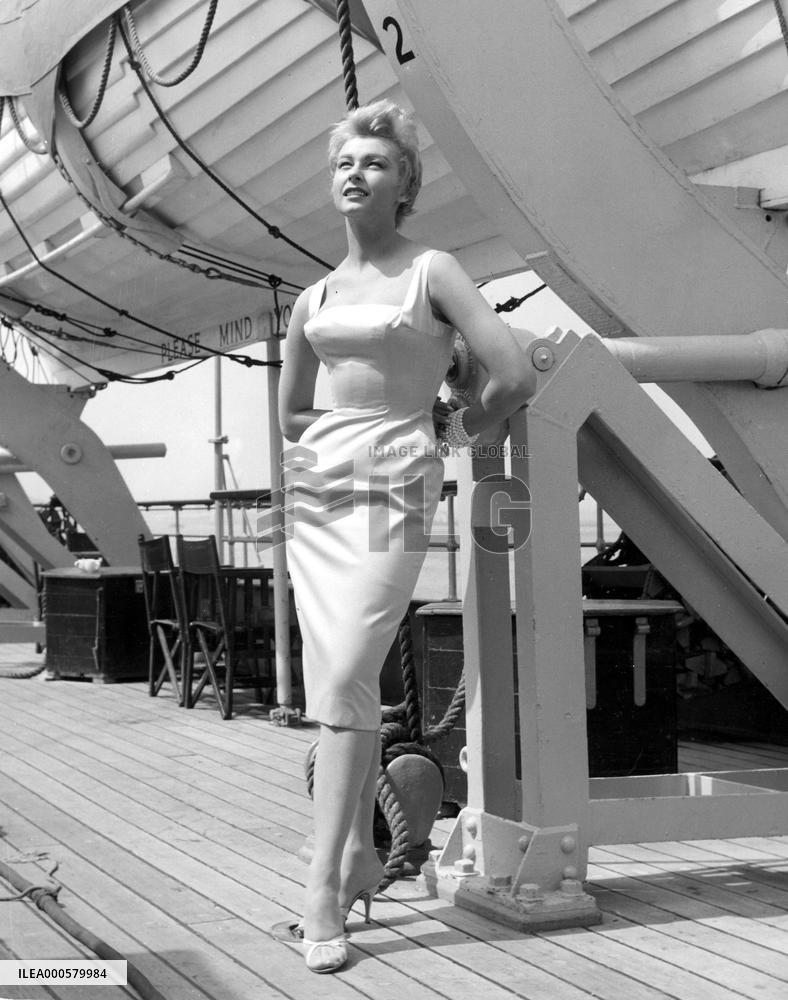 ANNE AUBREY
