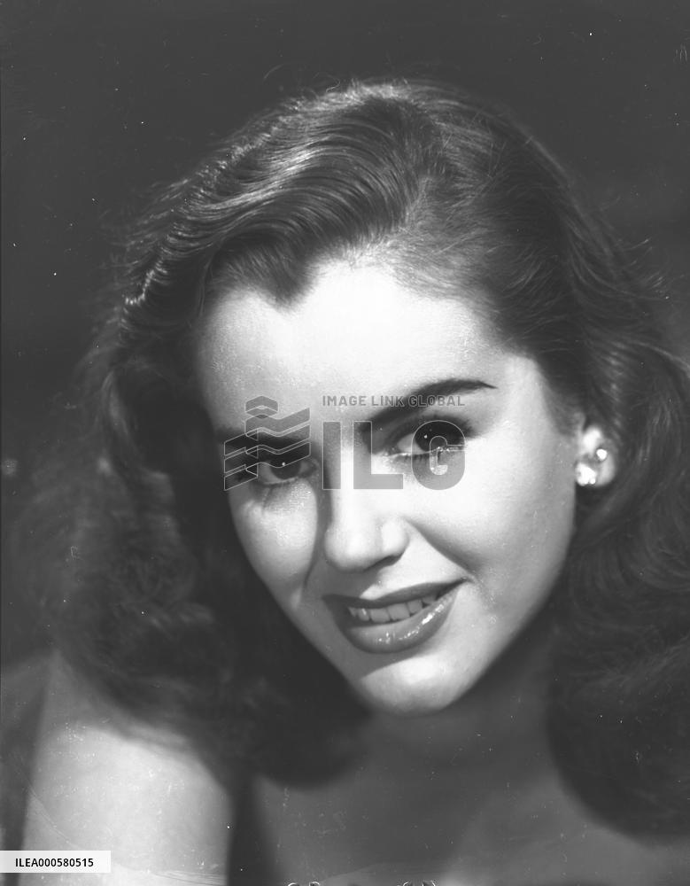 KIM KENDALL   Sister of actress KAY KENDALL KIM KENDALL    S