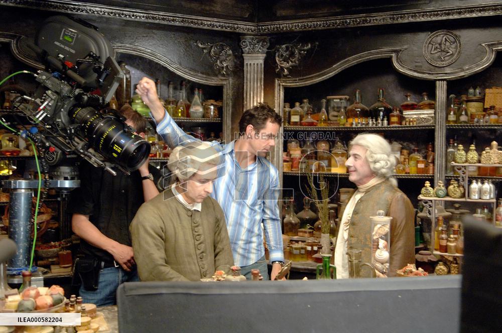 PERFUME : THE STORY OF A MURDERER