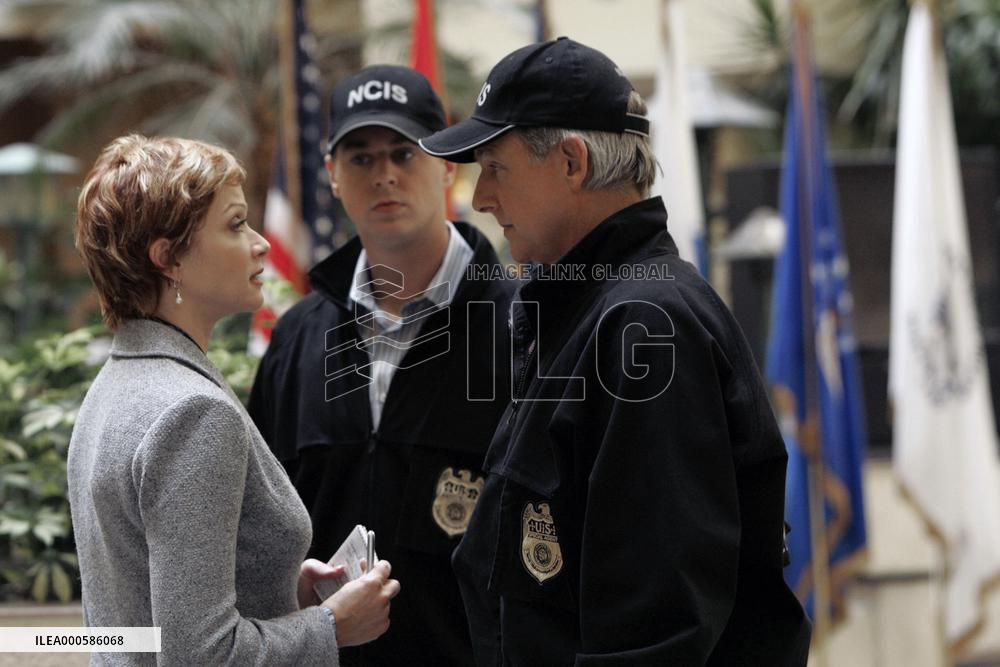 NAVY NCIS : NAVAL CRIMINAL INVESTIGATIVE SERVICE
