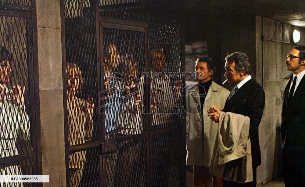 LE CHARME DISCRET DE LA BOURGEOISIE