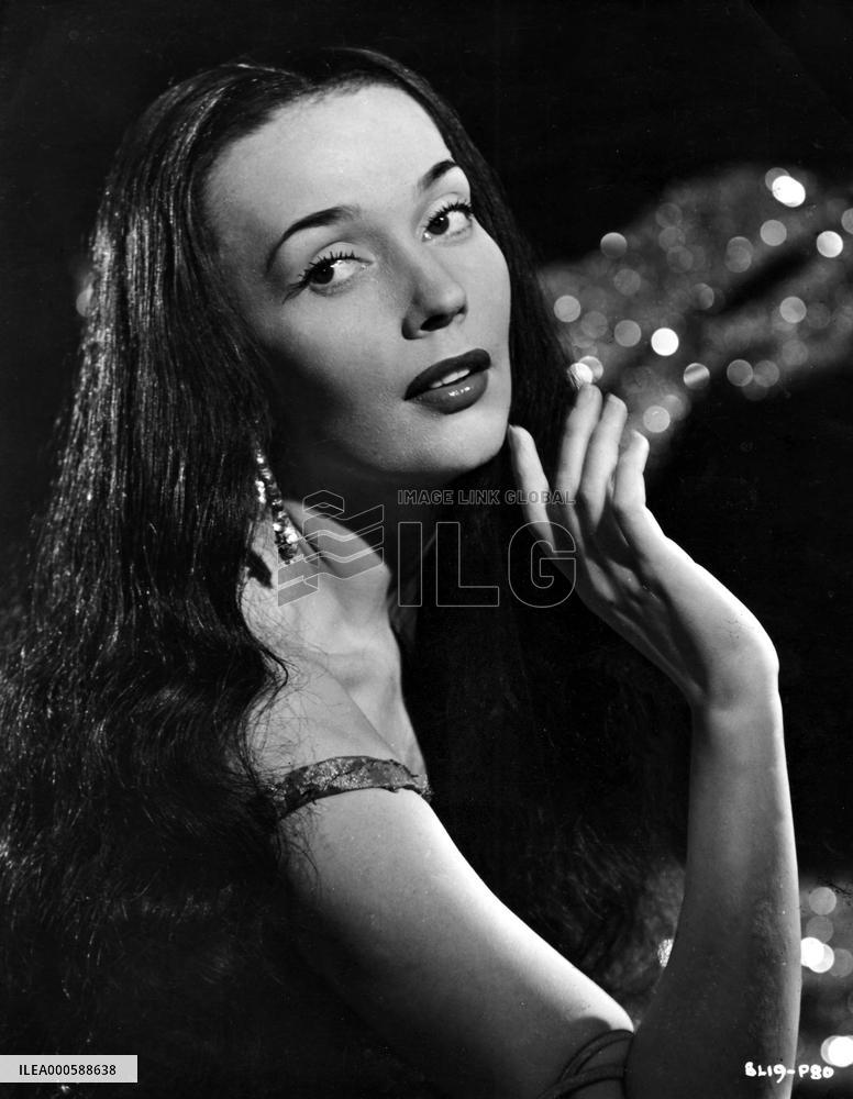 THE TALES OF HOFFMANN