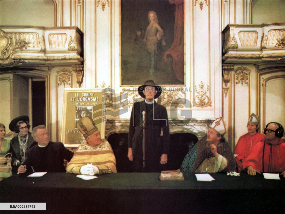 BARRY MACKENZIE HOLDS HIS OWN