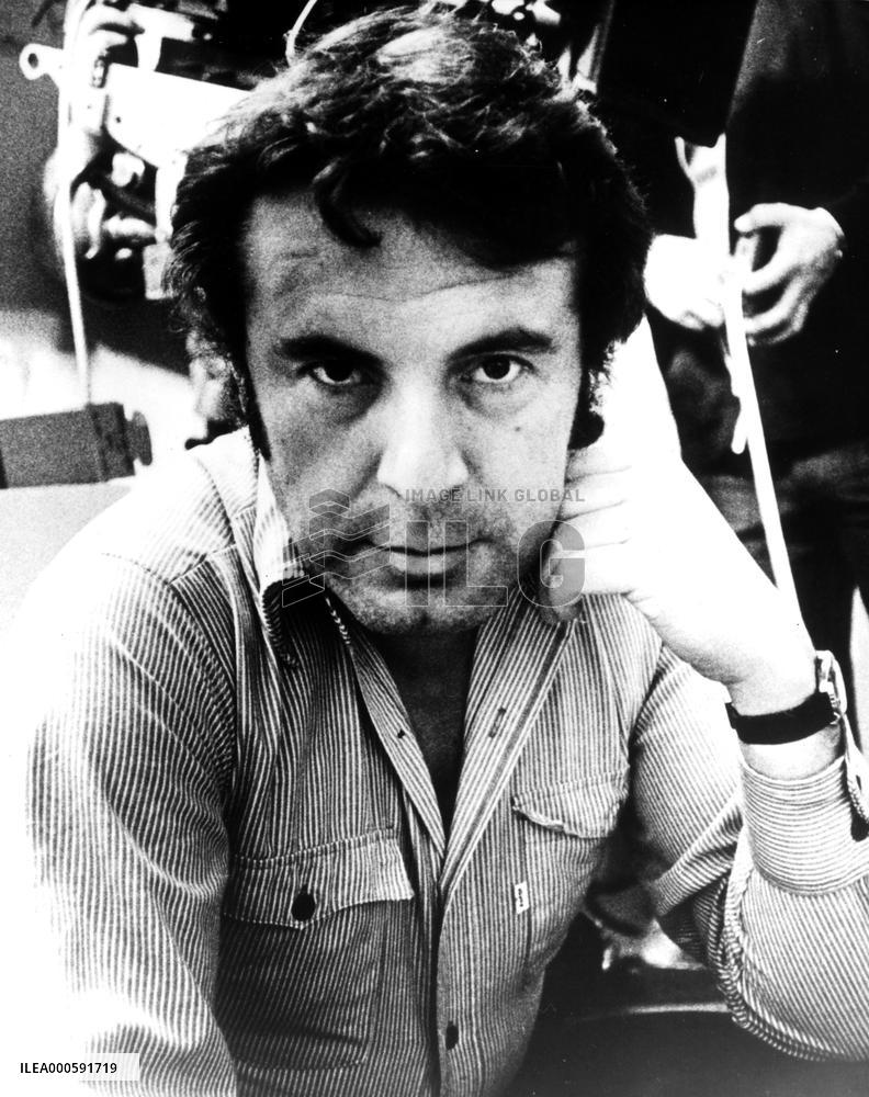 ONE FLEW OVER THE CUCKOOS NEST